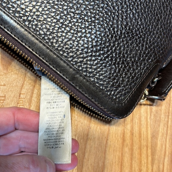 Vintage Burberry. Made in Moldova. Crossbody. Removable strap.  brown leather - Picture 8 of 10